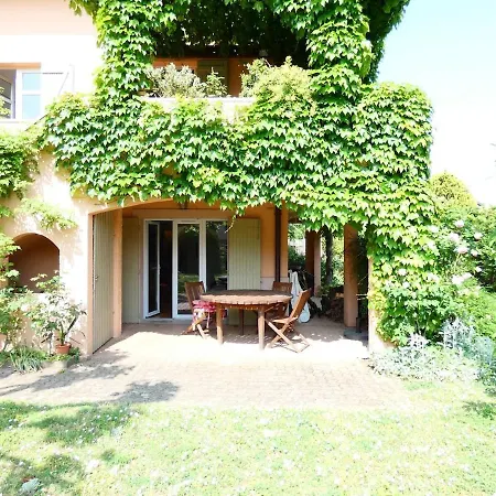 Le Chantegrillet Grand Quiet Garden Apartment Sainte-Foy-les-Lyon
